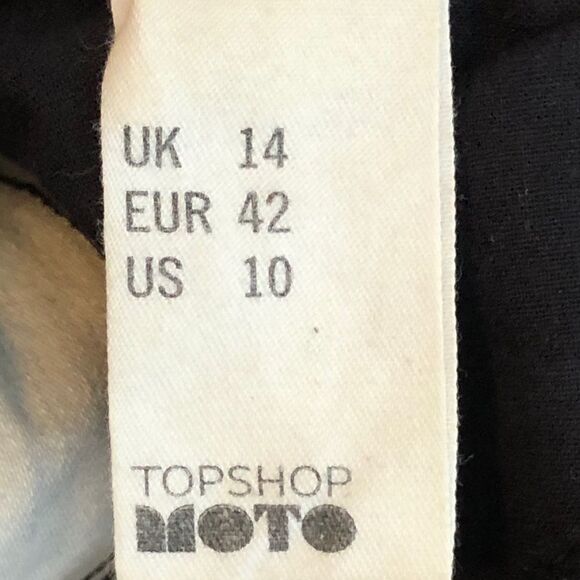TopShop Moto Daisies‎ Shorts - Picture 3 of 8